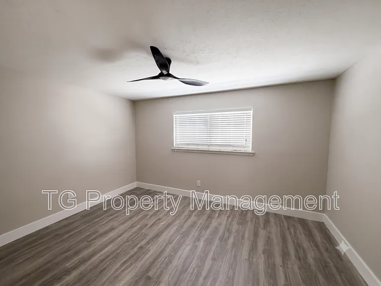 3921 Inwood Rd #2015 — Photo 6