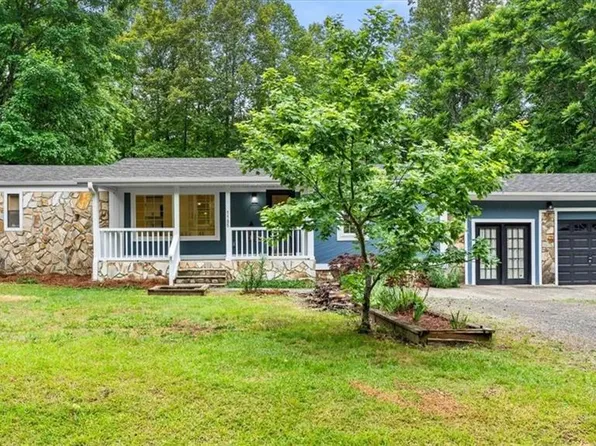 1185 Hancock Rd, Sandy Ridge, NC 27046