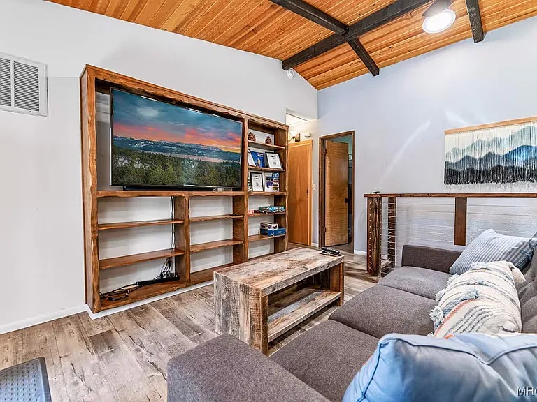 42646 Constellation Dr — Photo 2