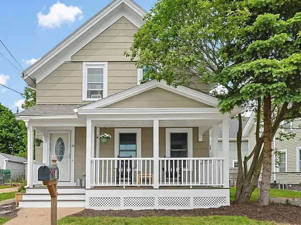 39 Division St, North Attleboro, MA 02760