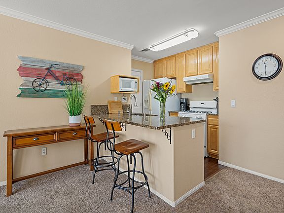 4th image of 5536 Foxtail Loop #B