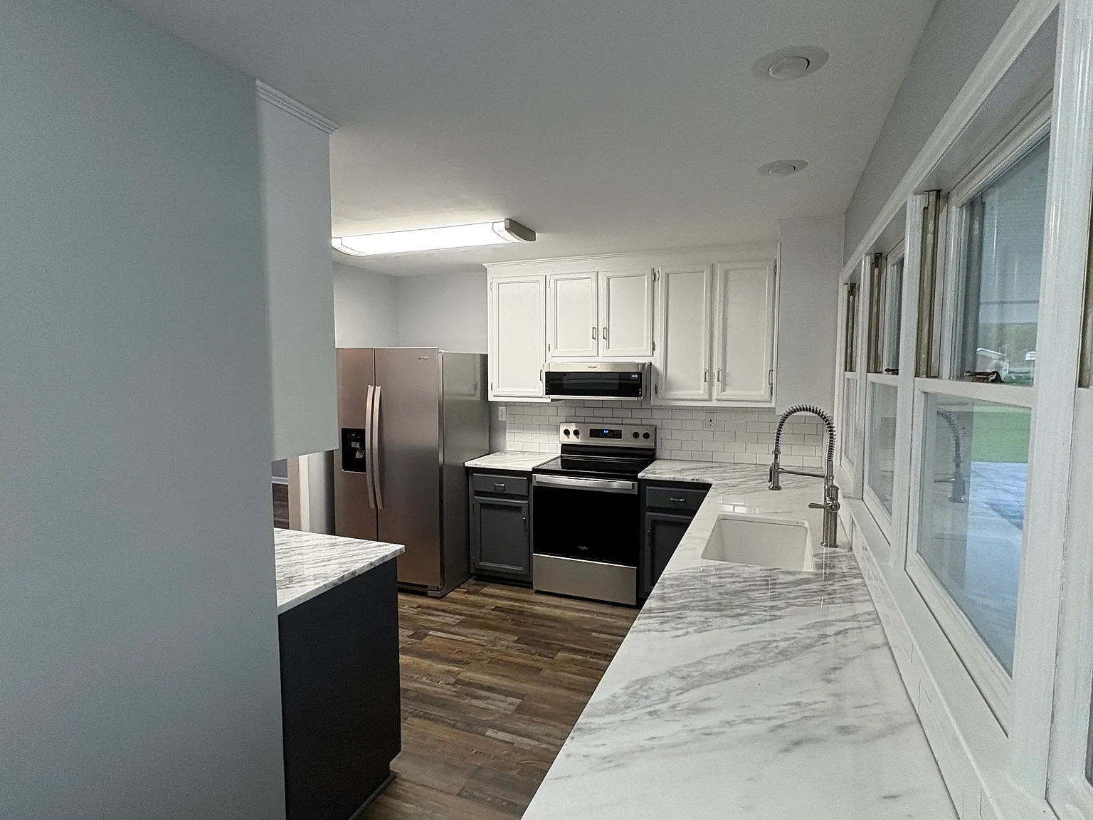 3 bed, 1872 sqft, $2,000 — Photo 2
