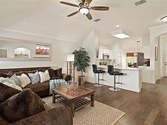 5th image of 1544 Cliff Creek Dr