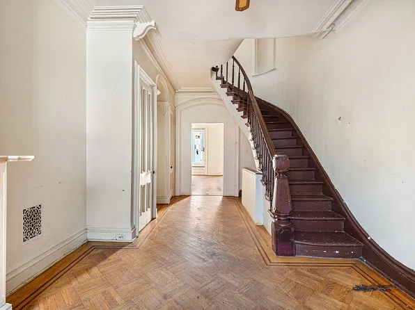 120 Cambridge Pl, Brooklyn, NY 11238