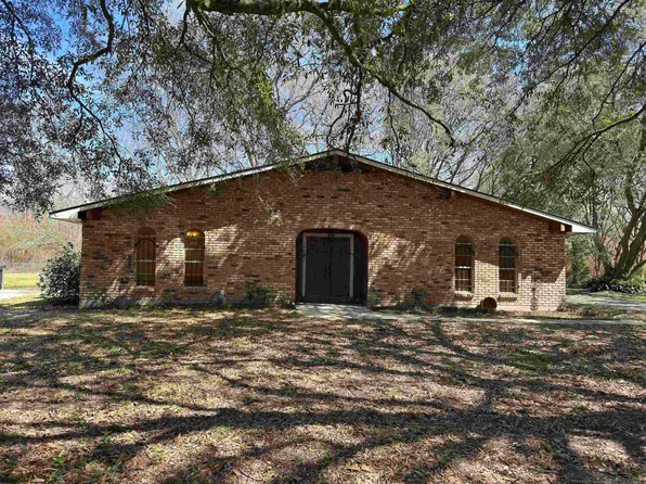 10126 Carmel Dr, Baton Rouge, LA 70818