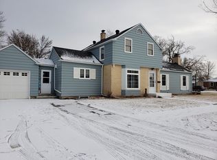 510 10th Ave NE, Devils Lake, ND 58301