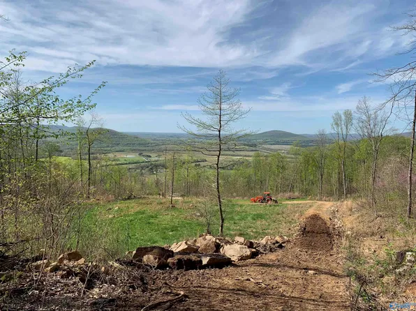 646 Keel Mountain Rd, Gurley, AL 35748