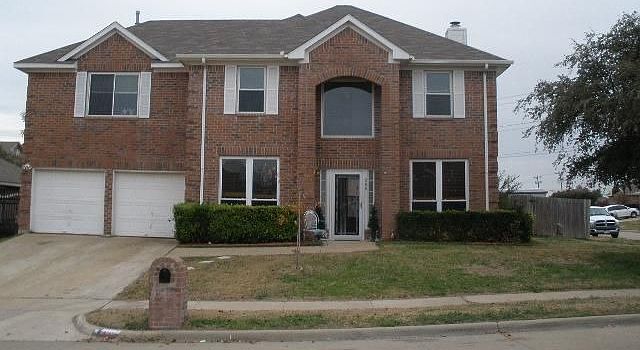 1st image of 200 Kenosha Ln