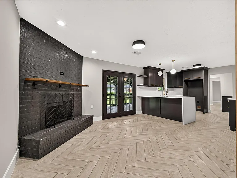 19563 Loafers Ln — Photo 1