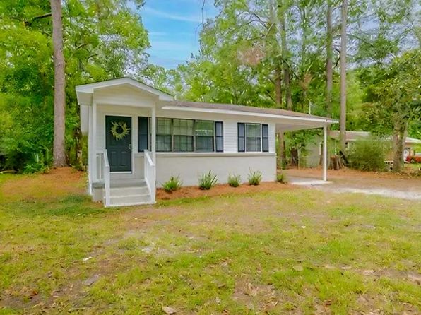 8 Circle Dr, Saraland, AL 36571