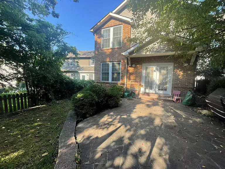 432 Carswold Dr — Photo 26