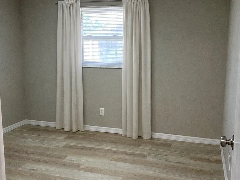 Ridge Crest Dr — Photo 7