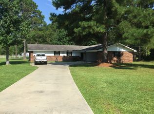 1240 Oak Ridge Rd SE, Baxley, GA 31513