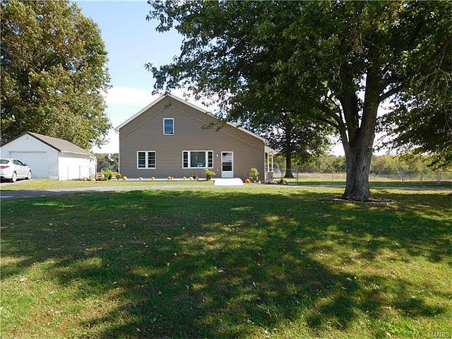 4452 Maeystown Rd, Fults, IL 62244 | Zillow