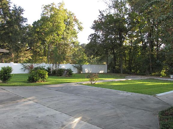 4th image of 517 E Demanade Dr