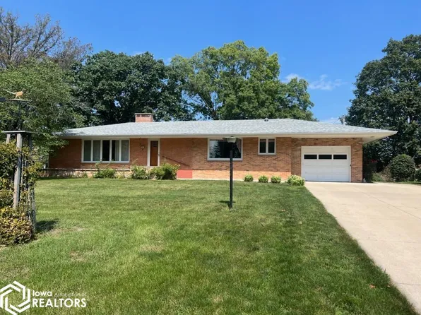 404 E Pleasant Valley St, Sigourney, IA 52591