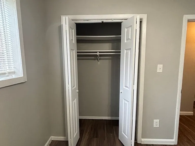 1423 Todds Creek Cv — Photo 10