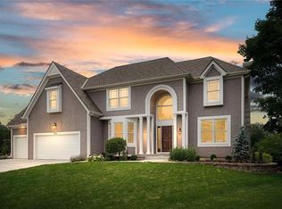 12613 Ballentine St, Overland Park, KS 66213