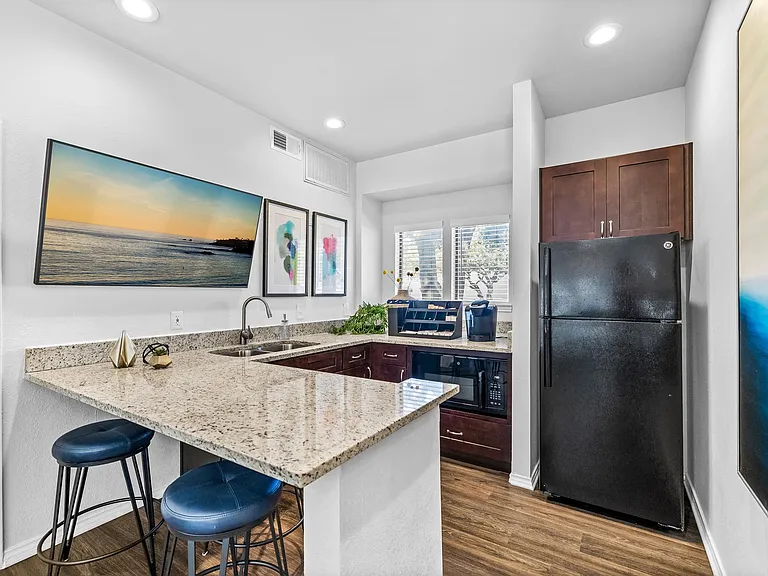 Oakhaven — Photo 18