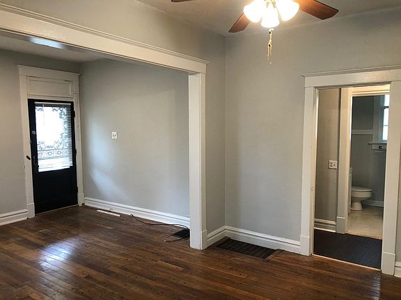 4th image of 1528 Purdue Ave