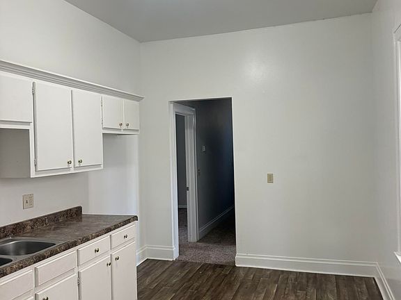5th image of 2322 S Harrison St