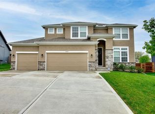9503 N Lenox Pl, Kansas City, MO 64154