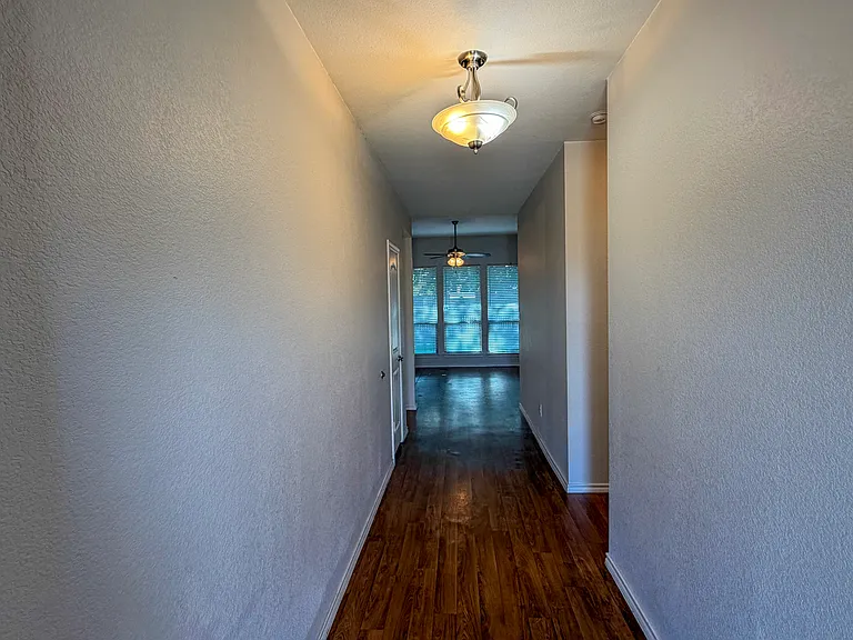 2151 Oakridge Dr — Photo 11