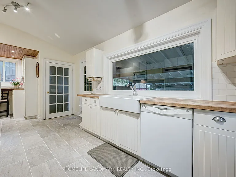 2174 New St — Photo 12