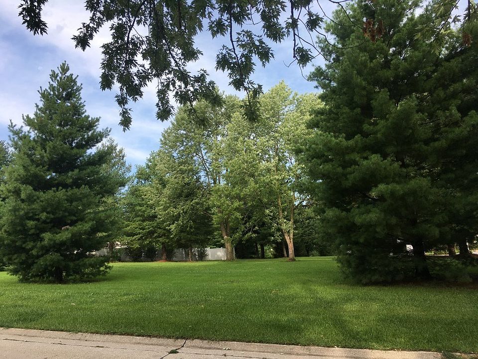 2nd image of 44 Eastwood Dr