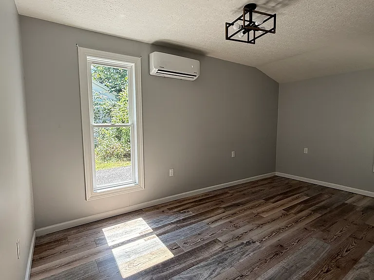 106 E Frazier Ave — Photo 12