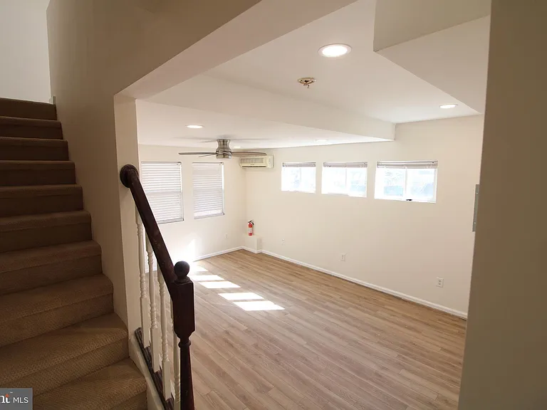24 E Reed Ave — Photo 13