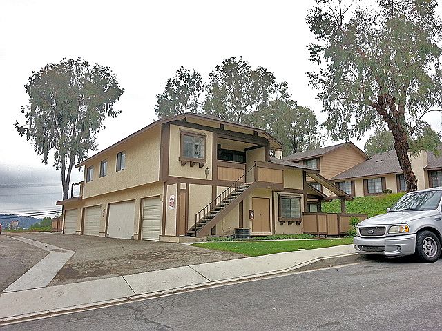 1st image of 21648 Laurelrim Dr Unit B