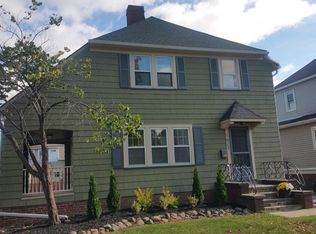 1623 Parkwood Rd, Lakewood, OH