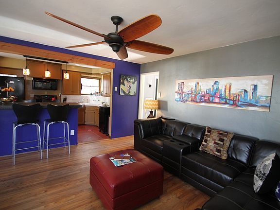 4th image of 815 Island Ct