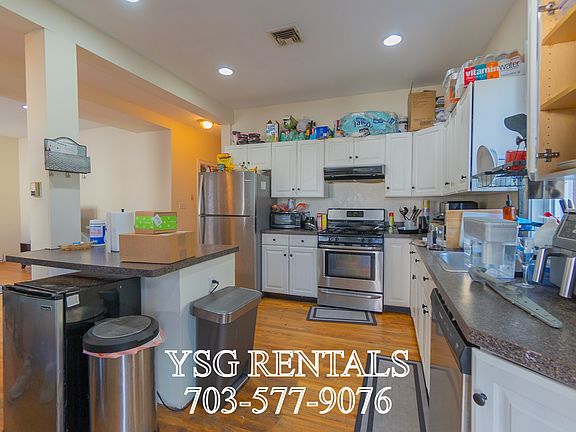 5th image of 102 Cypress St APT 1
