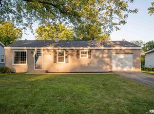 5312 N Arrow Dr, Peoria, IL 61614