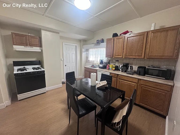 72 Bower St #1 — Photo 18