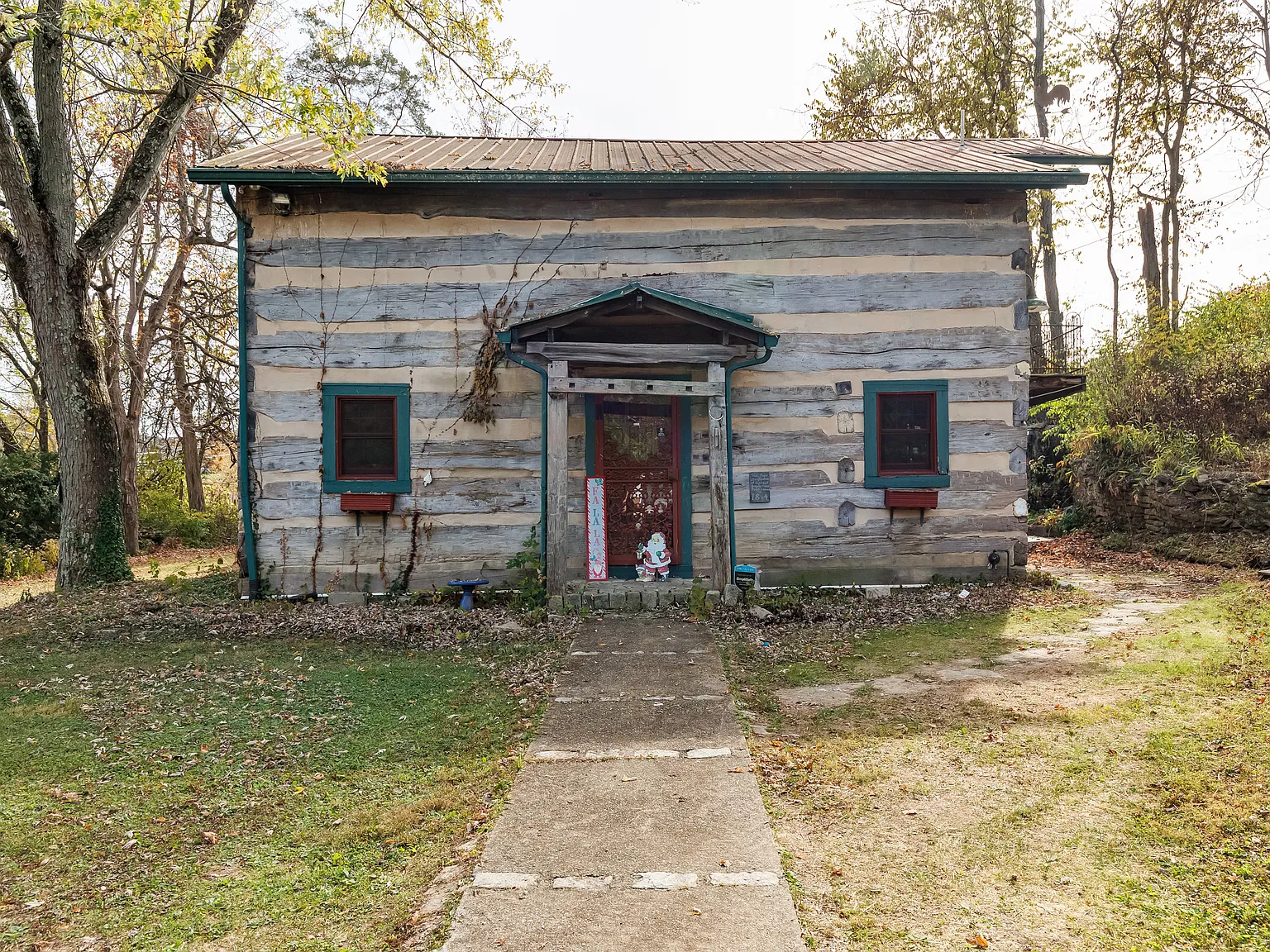 2043 Longbranch Rd — Photo 2