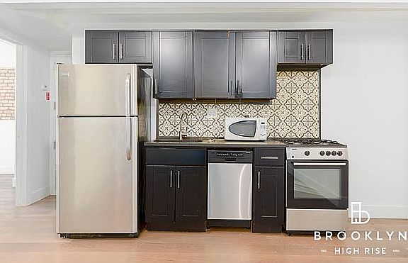 4th image of 843 Dekalb Ave #2D