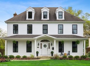 612 Pershing Ave, Wheaton, IL 60189