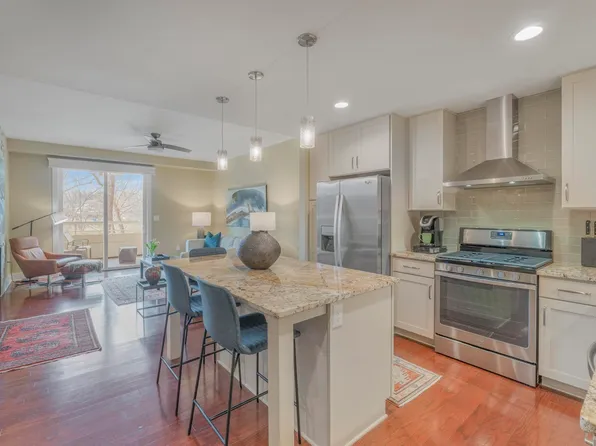 1425 Trailside Ct APT 204, Charlottesville, VA 22911