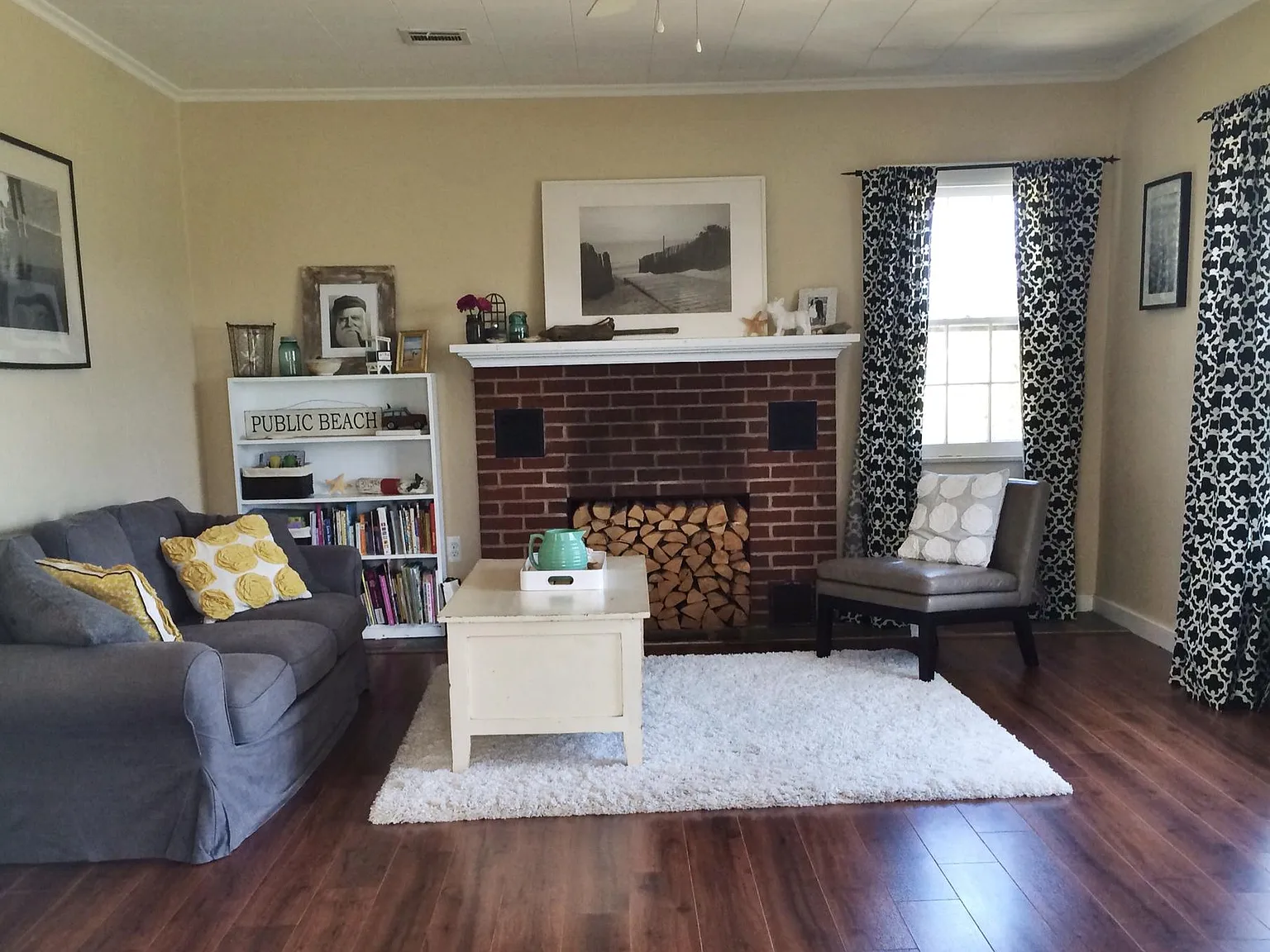 124 S Beverly Dr — Photo 2