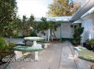 988 Crest Dr E, Jacksonville, FL 32221