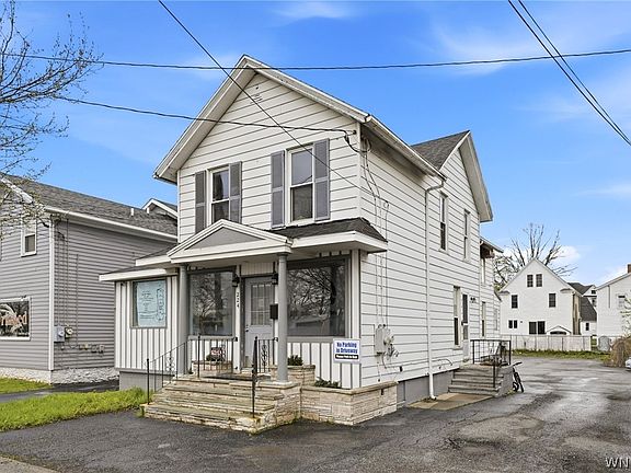2nd image of 224 Ellicott St