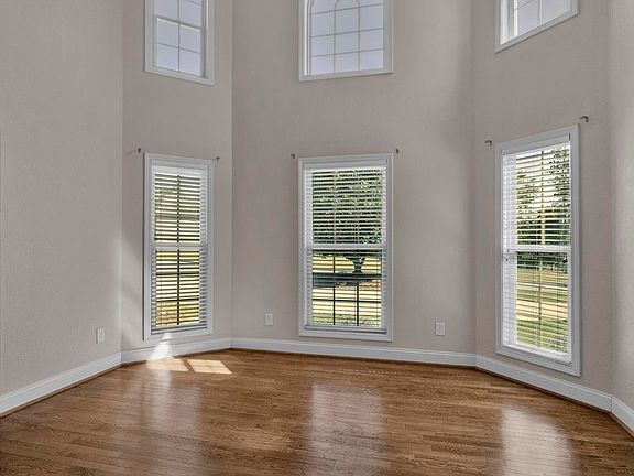 2nd image of 7436 Turnberry Dr