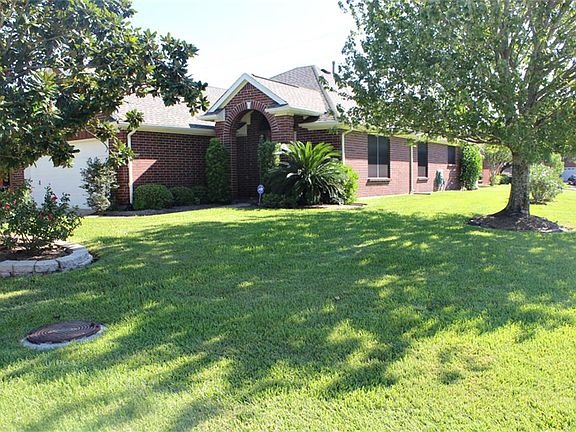 2nd image of 935 Peach Blossom Dr