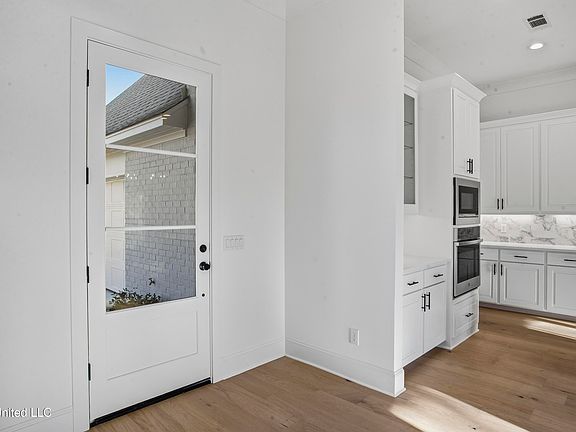 3rd image of 507 Portner Way