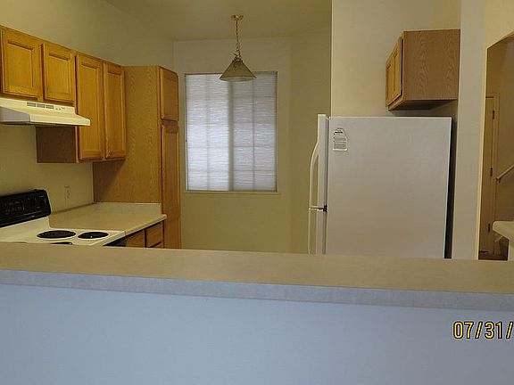 Breakfast nook in rear