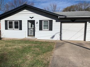 2619 E Pacific St, Springfield, MO 65803