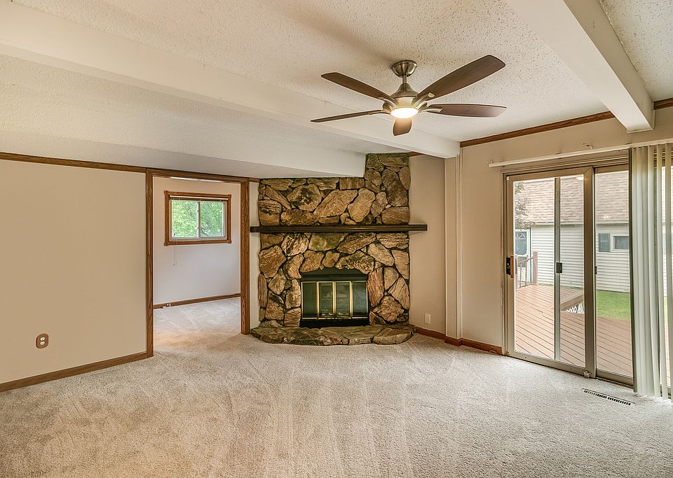 1st image of 28560 Leona St